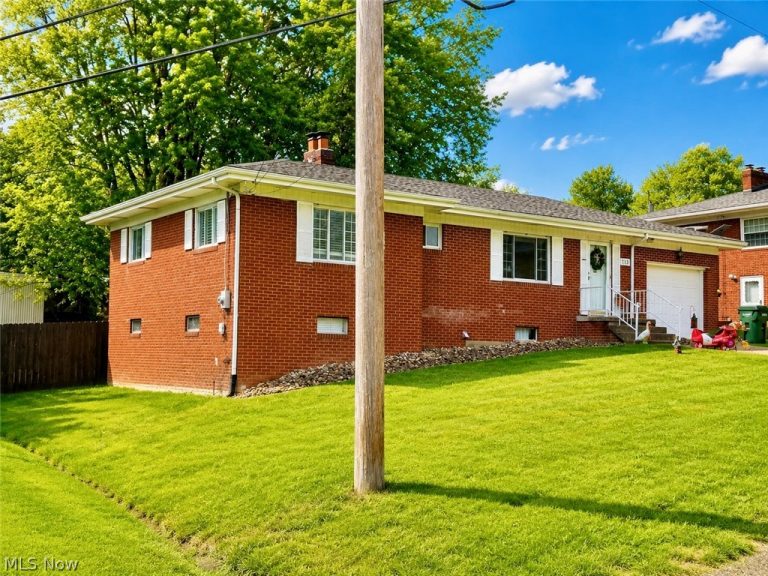 113 Stuart Drive, Wintersville, OH - Photo 3
