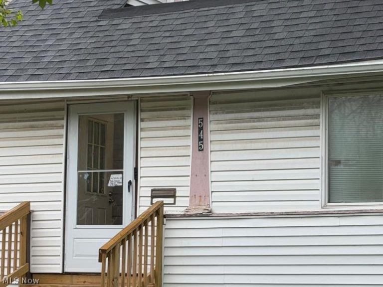 549 Bacon Avenue, Akron, OH - Photo 3