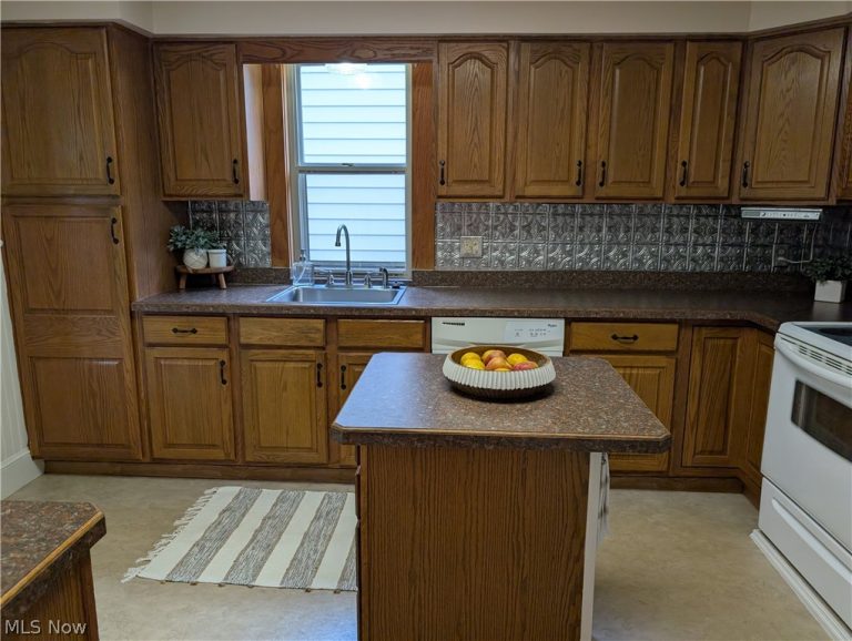 486 Needham Avenue, Kent, OH - Photo 8