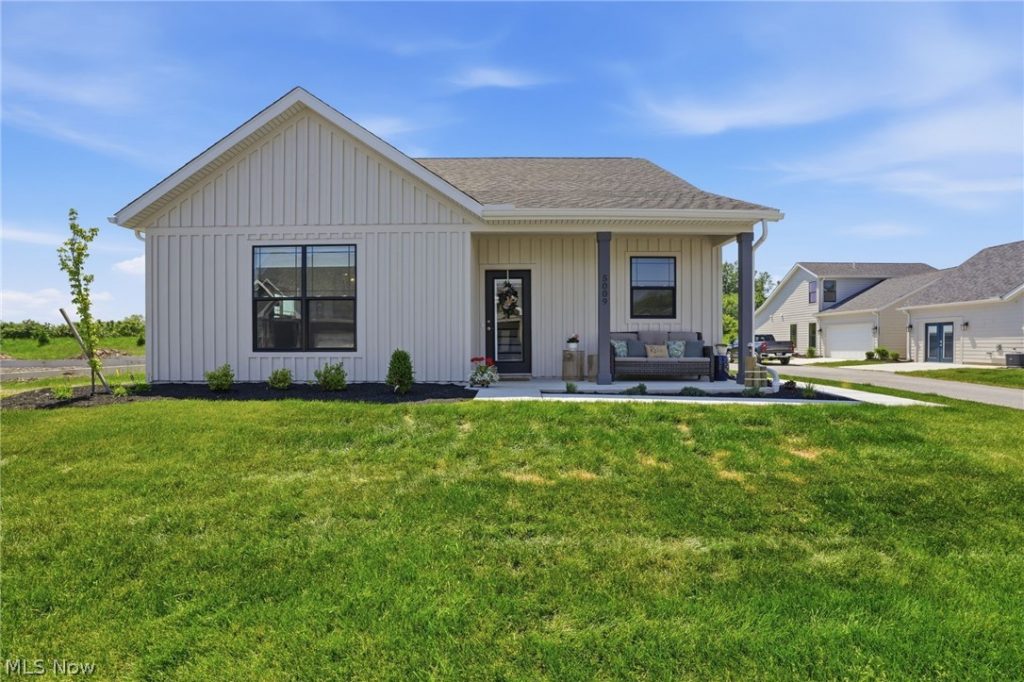 5009 Coventry Circle, Huron, OH