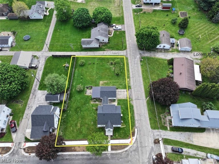 528 Maple Street, Sugarcreek, OH - Photo 2