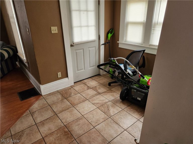 369/371 5th, Coshocton, OH - Photo 8