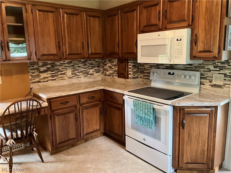 134 Park Avenue, New London, OH - Photo 3