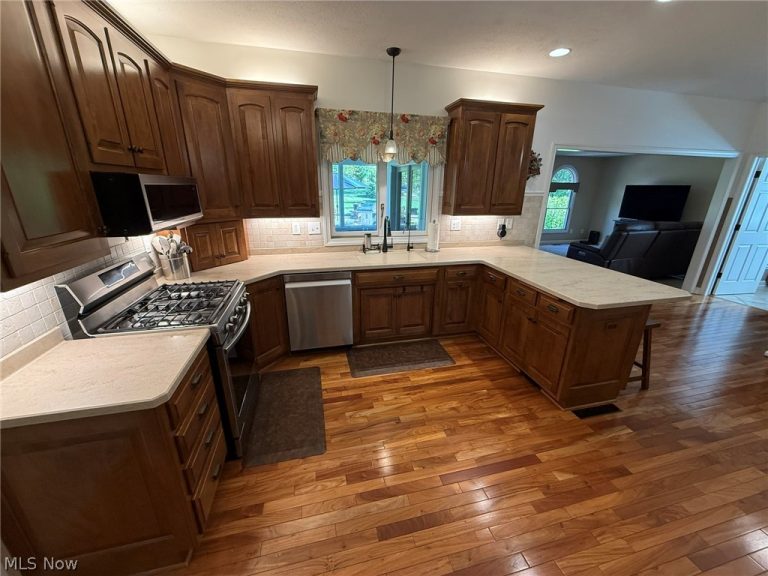 6661 Smucker Drive, Westfield Center, OH - Photo 8