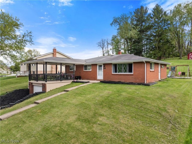 942 Overlook Drive, Wintersville, OH - Photo 2