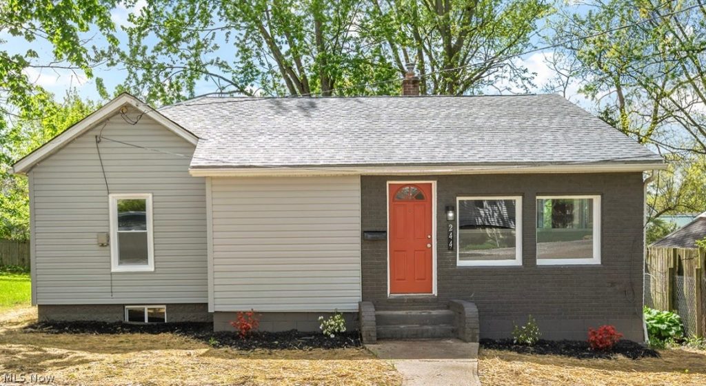 244 Keenan Avenue, Cuyahoga Falls, OH
