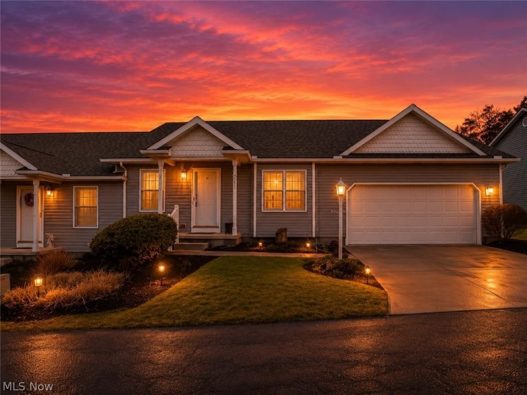 3301 Sumser Street, North Canton, OH, 44720