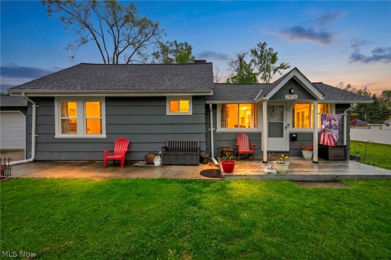7476 Pinehurst Drive, Mentor on the Lake, OH, 44060