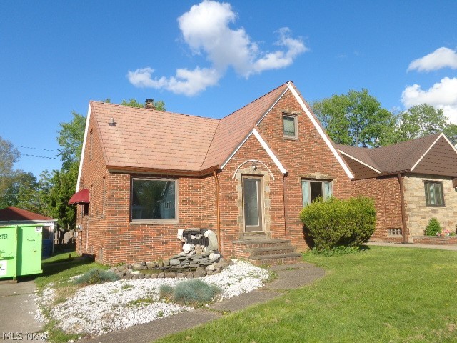 9504 Eureka Parkway, Parma Heights, OH - Photo 4