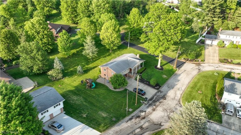 116 Carroll Drive, St Clairsville, OH - Photo 6