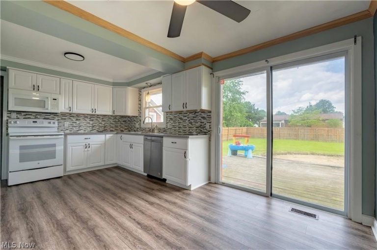 1311 High Street, Louisville, OH - Photo 6