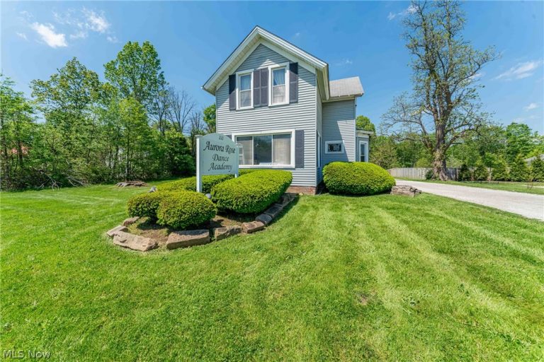221 Garfield Road, Aurora, OH, 44202