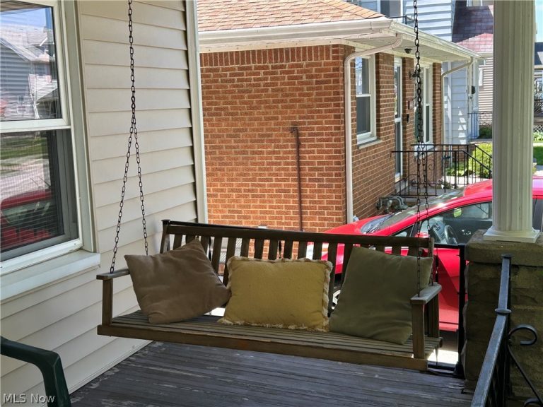 4411 Maplecrest Avenue, Parma, OH - Photo 2