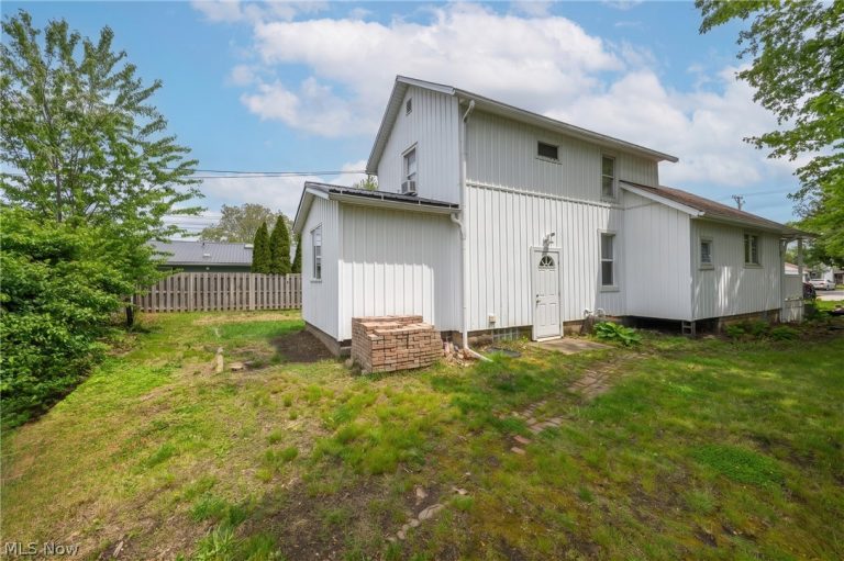 368 4th Drive, New Philadelphia, OH - Photo 5