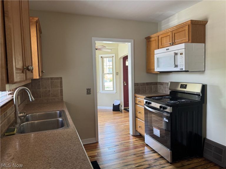204 Baird Avenue, Barberton, OH - Photo 5