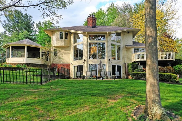 1551 Lake Crest Drive, Roaming Shores, OH - Photo 5