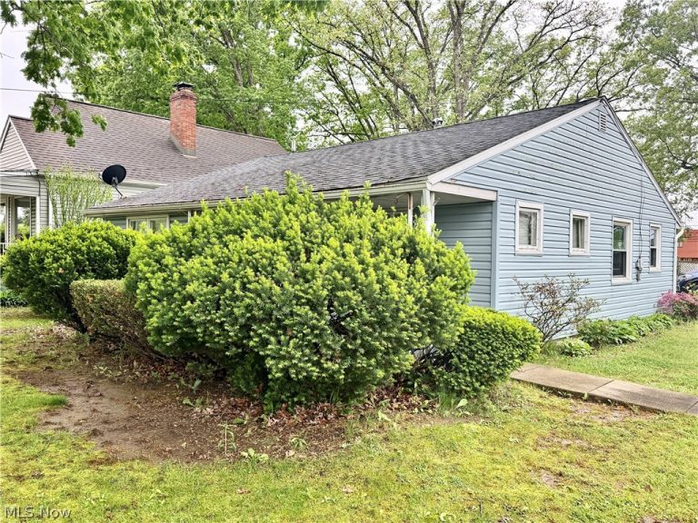 180 Winchester Avenue, Youngstown, OH - Photo 2