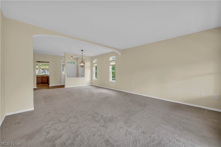 10400 Ravine View Court, North Royalton, OH - Photo 6