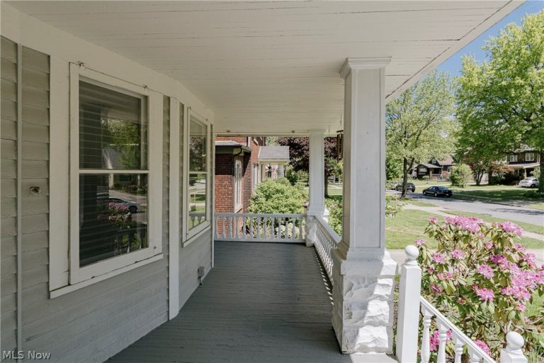 2658 Queenston Road, Cleveland Heights, OH - Photo 4