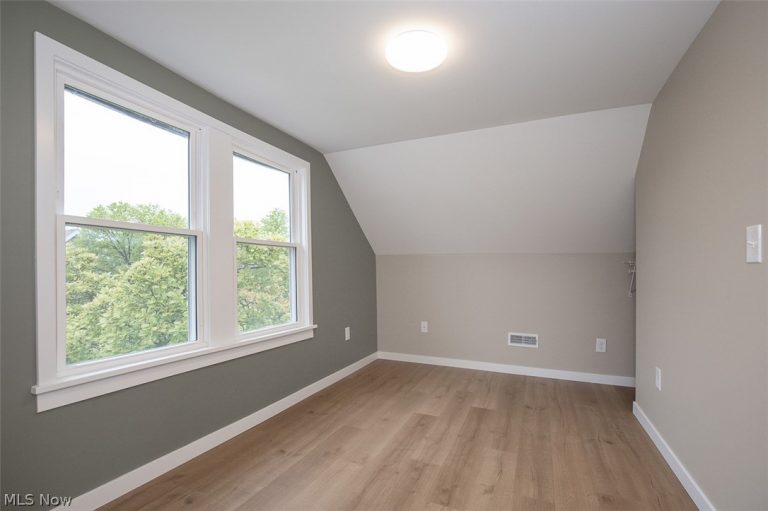 1605 Winchester Avenue, Lakewood, OH - Photo 8