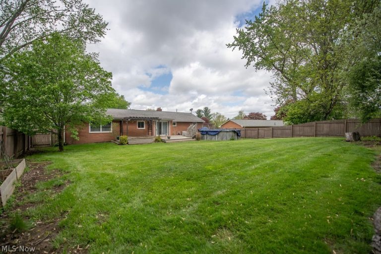1078 Marion Avenue, Massillon, OH - Photo 8