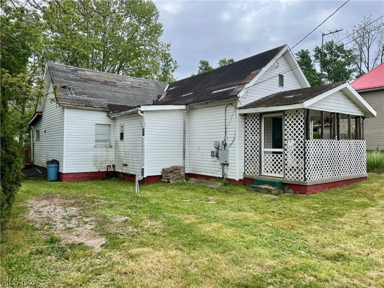 909 Lenore Street, Parkersburg, WV - Photo 3