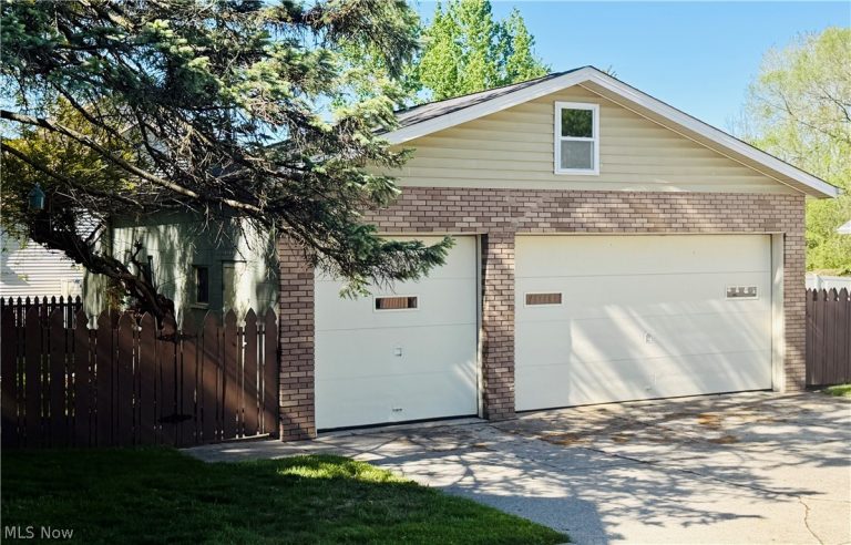 19510 Lunn Road, Strongsville, OH - Photo 4