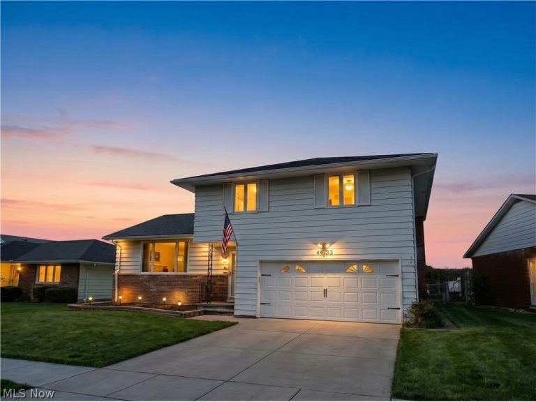 4633 Whitehall Drive, South Euclid, OH, 44121