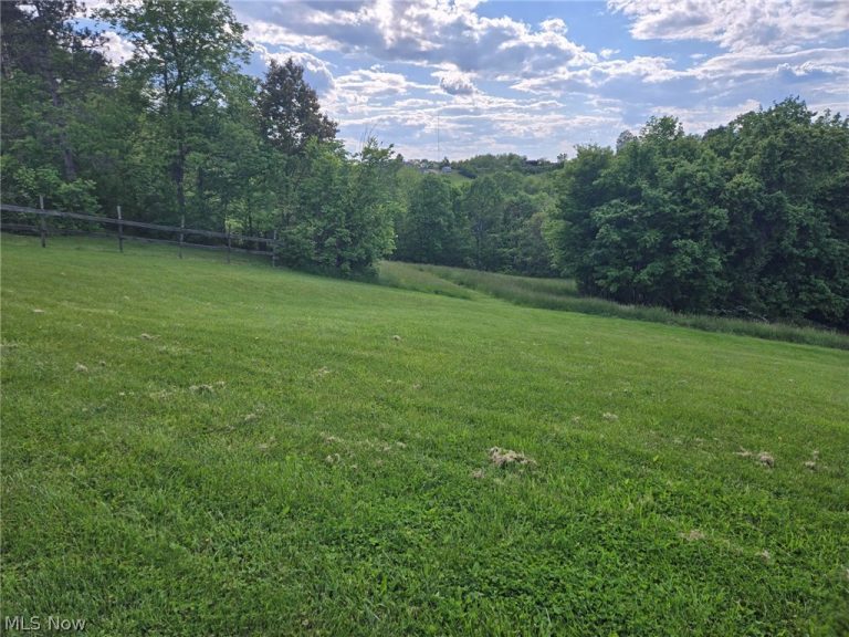 Hill Lane, Mcconnelsville, OH, 43756