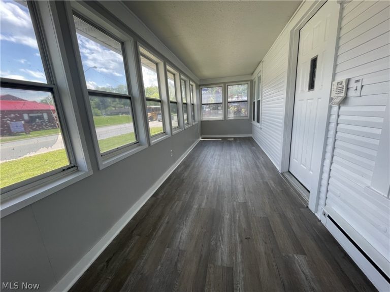 304 Dewey Avenue, Cambridge, OH - Photo 3