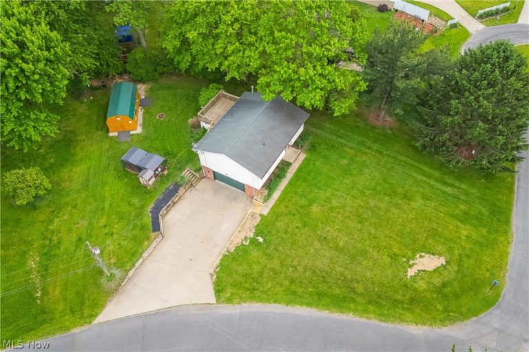 1425 Galaxy Drive, Mogadore, OH - Photo 8