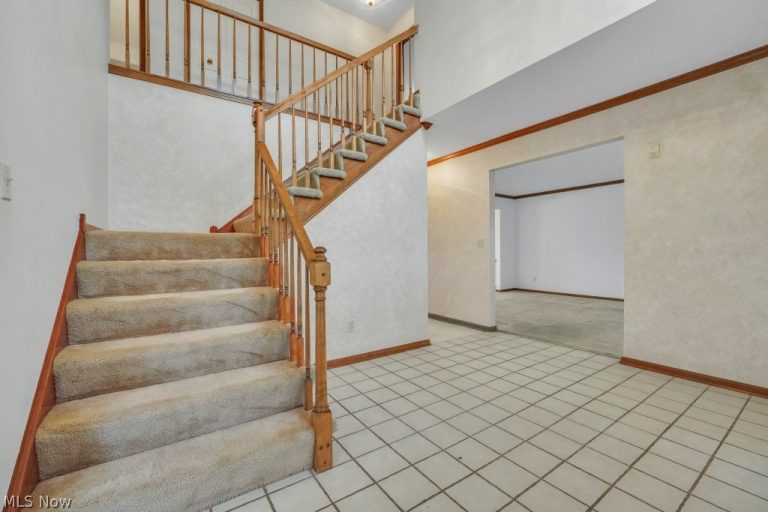 73 Lakecrest Boulevard, Hinckley, OH - Photo 6