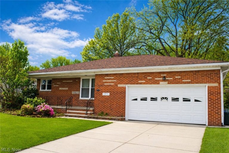7300 Maplewood Road, Parma, OH - Photo 3