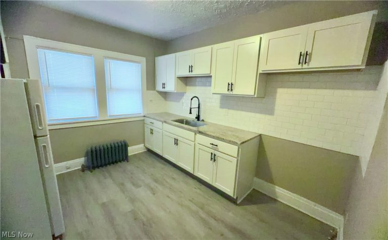 2201 Oakdale Road, Cleveland Heights, OH - Photo 4