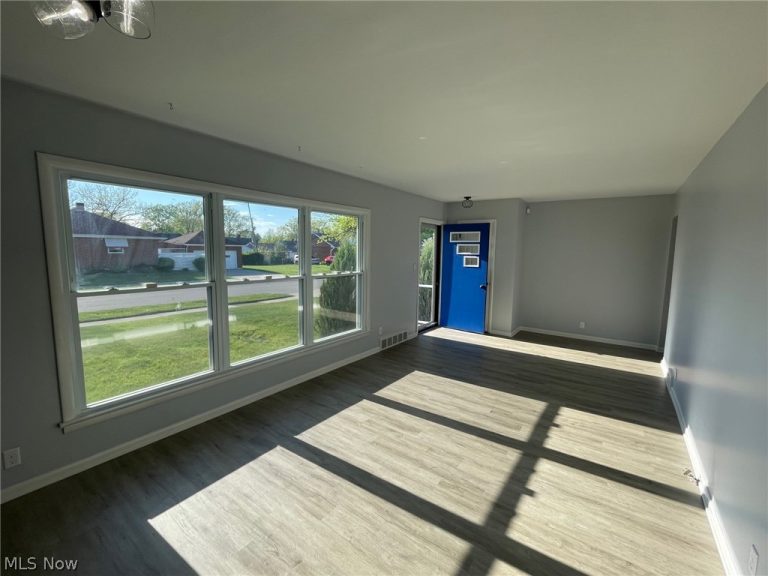 1683 Dennis Drive, Wickliffe, OH - Photo 4