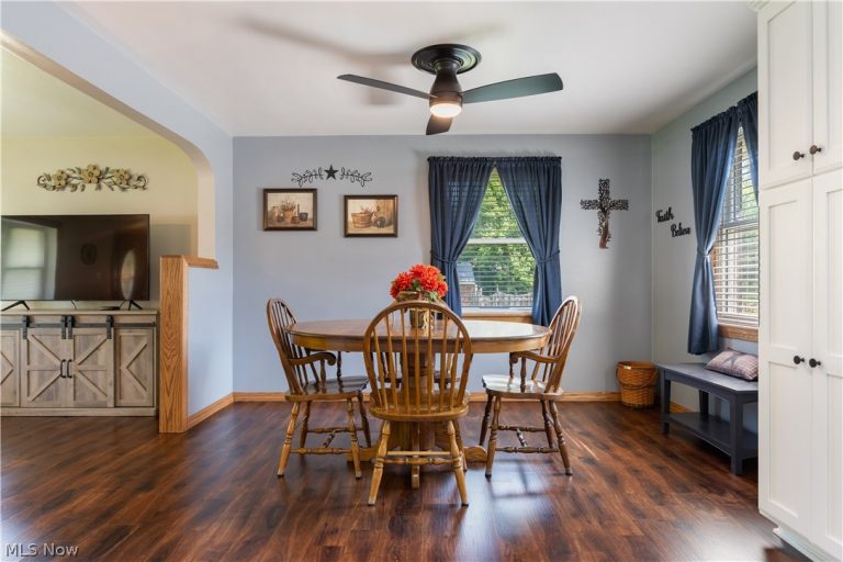 4260 Broadway Avenue, Louisville, OH - Photo 8