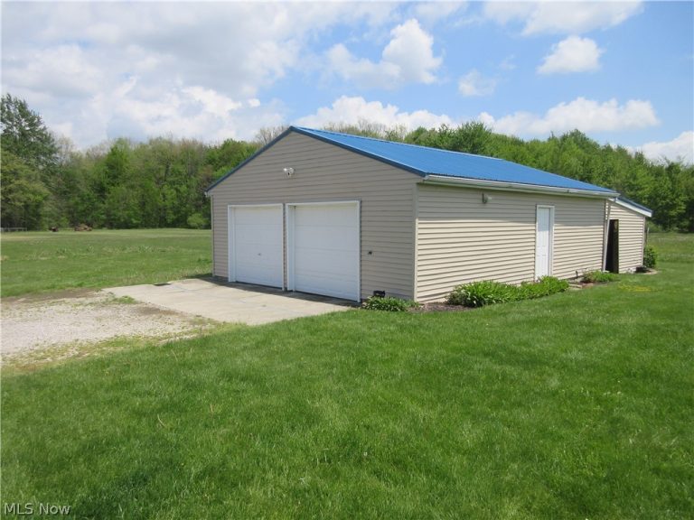5232 Russel Road, Andover, OH - Photo 3