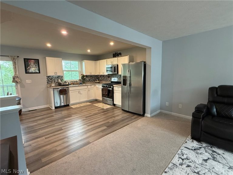 141 Grass Court, Painesville, OH - Photo 5