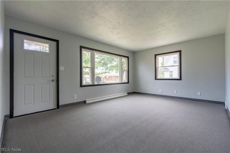 944 Donald Avenue, Akron, OH - Photo 6