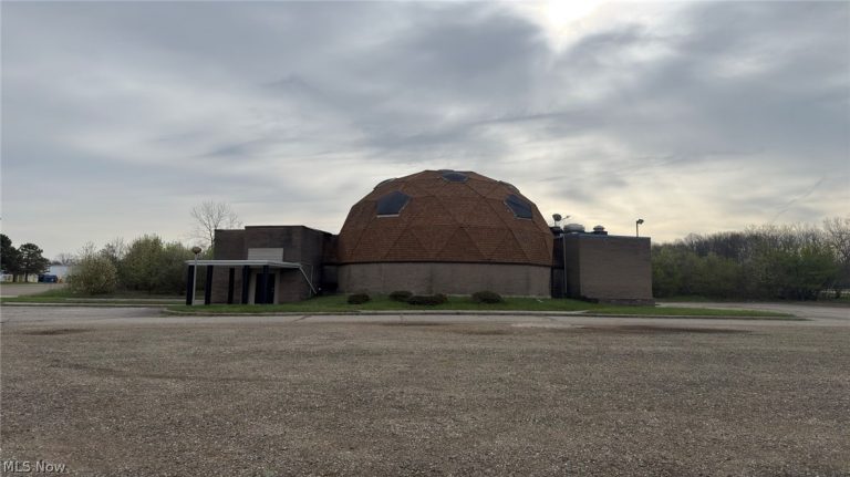 166 Currie Hall, Kent, OH - Photo 3