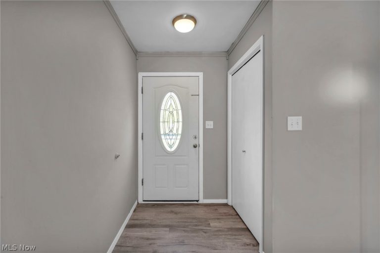 1543 Lindakay Drive, Akron, OH - Photo 8