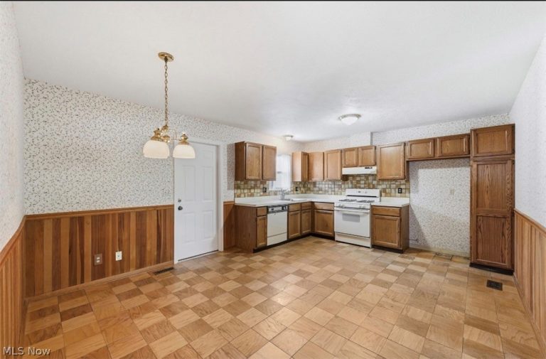5179 Franklyn Boulevard #B, Willoughby, OH - Photo 5