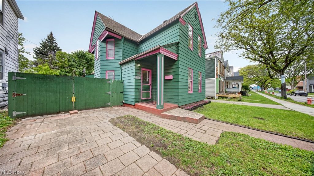 1320 87th Street, Cleveland, OH