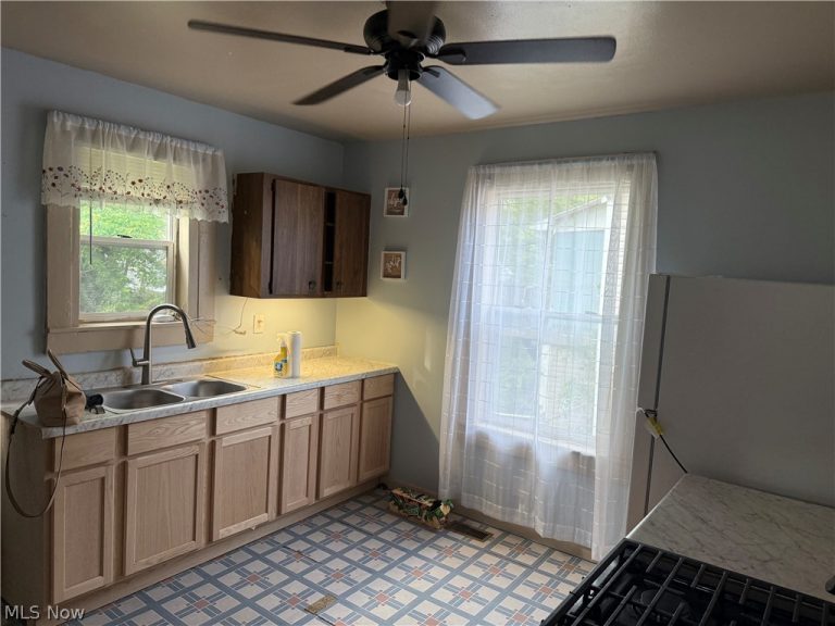 609 7th Avenue, Parkersburg, WV - Photo 5