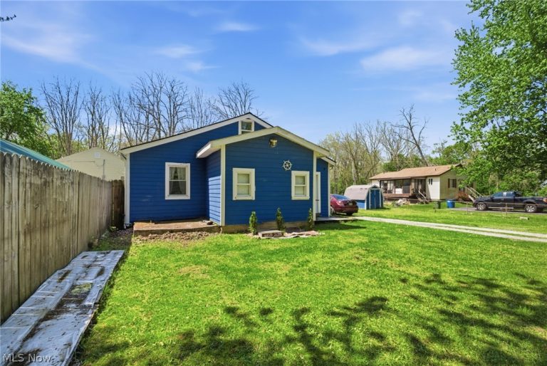 622 Riverside Boulevard, Eastlake, OH - Photo 4