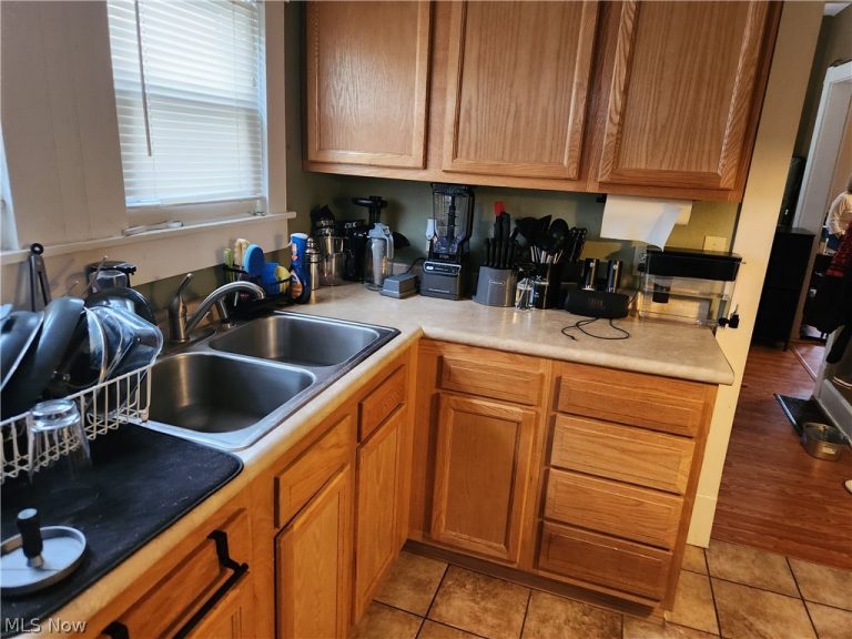 369/371 5th, Coshocton, OH - Photo 3