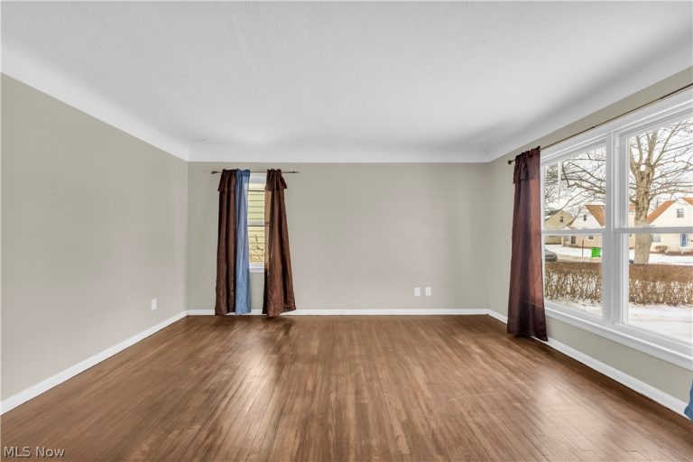 12918 Eastwood Boulevard, Garfield Heights, OH - Photo 4
