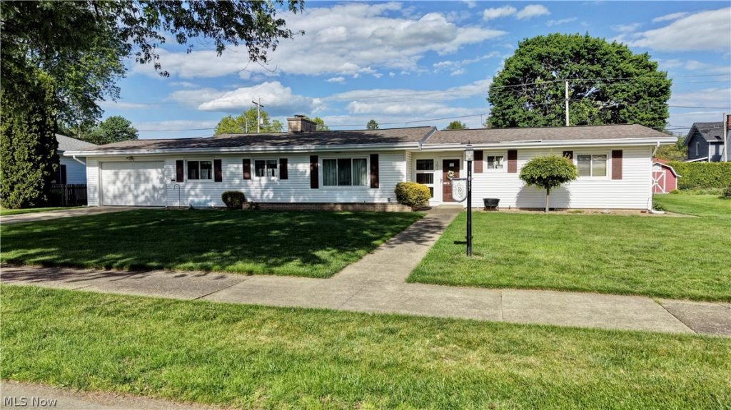 1017 Kaderly Street, New Philadelphia, OH
