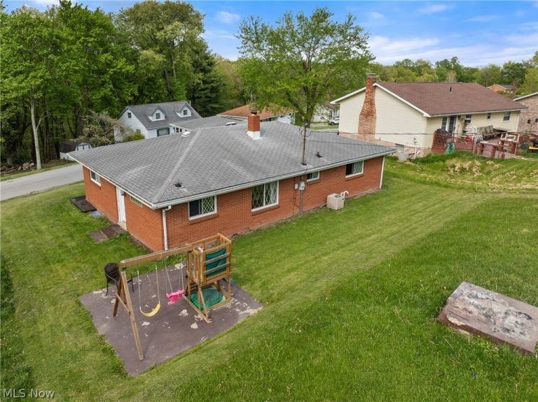 942 Overlook Drive, Wintersville, OH - Photo 8