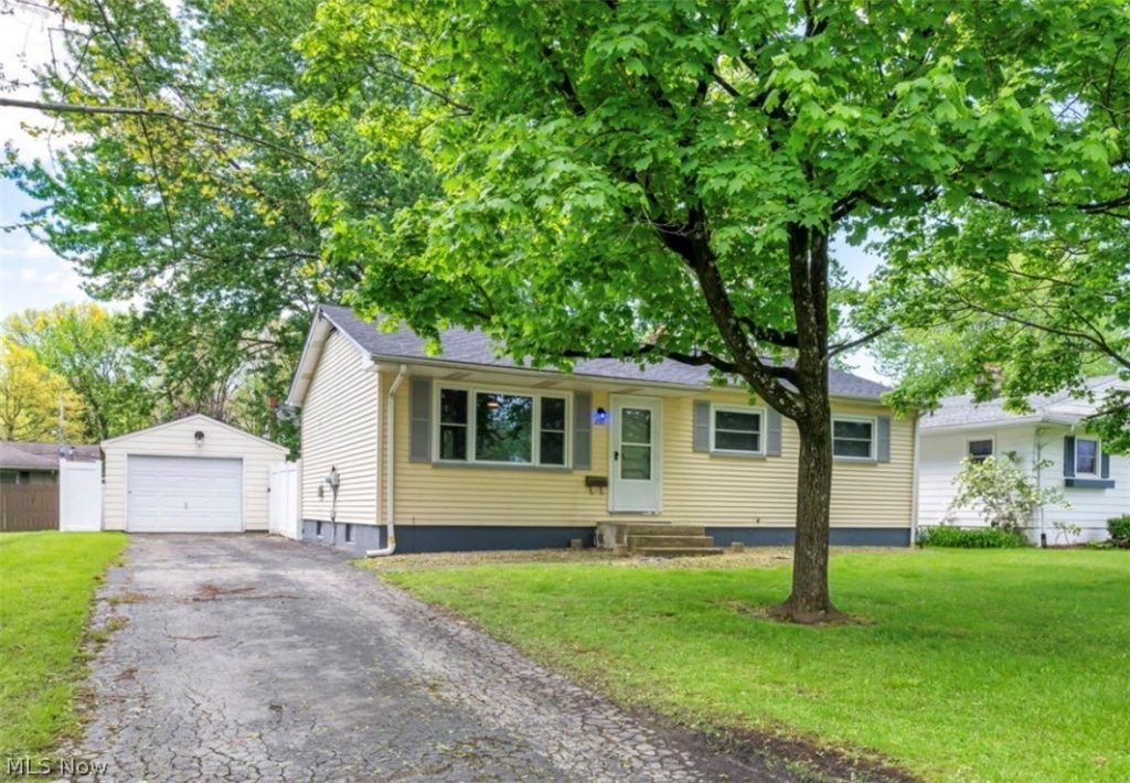1793 Lealand Avenue, Poland, OH
